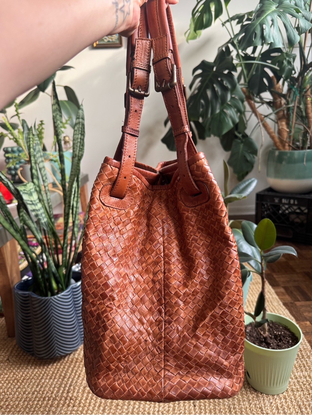 Valentina Tan Woven Leather Tote / Cross Body purse - Picture 5 of 14